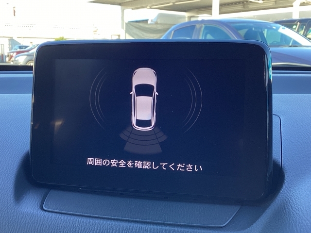 安心のコーナーセンサー装備！警告灯と警告音で障害物までの距離を知らせてくれます！見通しの悪い車庫などで大活躍！！ご自宅だけでなくお出かけ先でも便利です！