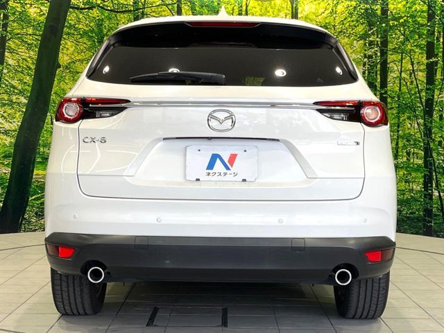 安心の最長10年・走行無制限保証（有償）をご用意。保証内容も充実はもちろん、無料点検＆オイル交換や、年中無休の全国・24時間ロードサービスも付帯されておりますのでご安心下さい。