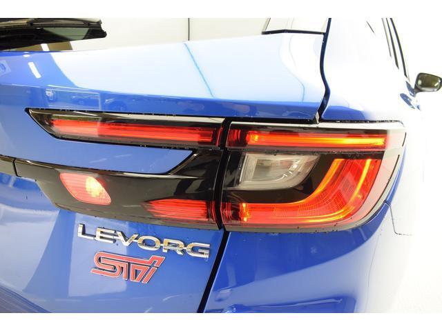 リヤフォグランプ 後方の車両に対して視界不良の際に自車位置を知らせることができます。