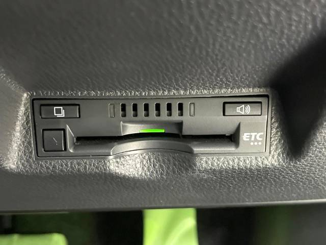 【ETC】高速道路の料金所をストレスなく通過！話題のスポットやサービスエリアに多い「スマートIC」利用時は必須のアイテムです。当店でセットアップを実施、ご納車当日からすぐにご利用いただけます！