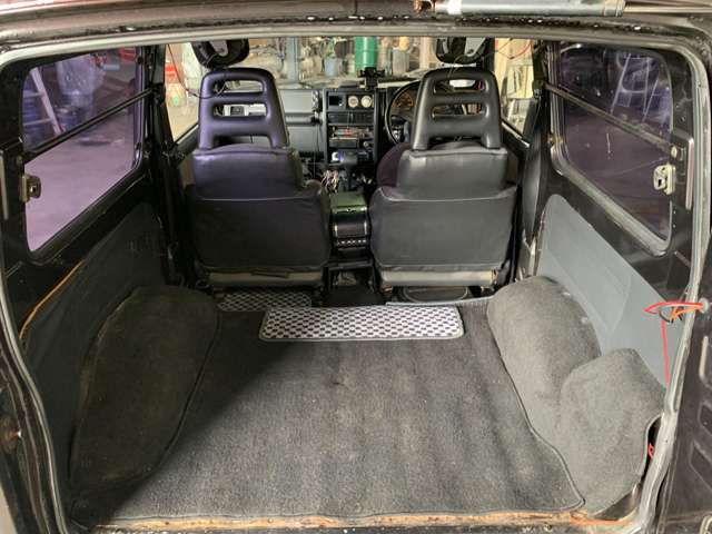 買い取りも行っております。値段がつかないかもと思っているお車もまずはご相談ください。