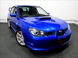 当店では低価格カーを専門に取り扱っています。初めてハンドルを握る方には、”車を操る楽しさ”を感じて頂ければ幸いです。