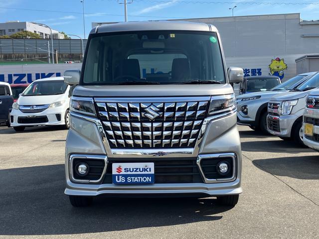 凛としたフェイスが魅力のフロントデザイン！白い光・ハイレスポンス、低燃費の【LEDヘッドランプ】！