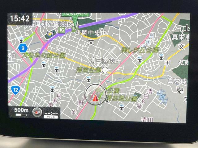 ●純正ナビ:一体感のあるナビは、高級感ある車内を演出してくれます。Bluetooth再生などオーディオ機能も充実しておりますので、運転もより楽しめます♪