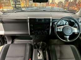 大阪府摂津市にSUVを中心に『お値打ち価格』で展示している良質中古車専門店です。事故歴修復歴なしの車両限定で取り扱い！。関西地域で最もお得な価格かつ最良質車をご提供できるよう努めております。