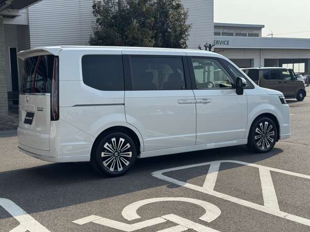 当店試乗車　距離少なめ　新車保証あり　おすすめの一台です♪