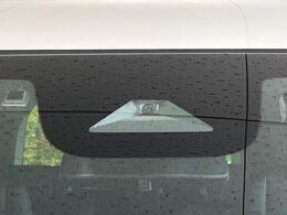 【ホンダセンシング】走行中に前方の車両等を認識し、衝突しそうな時は警報とブレーキで衝突回避と被害軽減をアシスト。より安全にドライブをお楽しみいただけます。