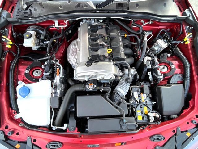 親切・丁寧な専門メカニックスタッフが応対！・車検・点検整備・事故等の修理などアフターサービスも安心。お車のカスタマイズもネクステージのサービススタッフまでご相談ください！