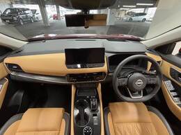 見通しの良いコックピットは普段のドライブに最適。運転しやすいお車となります。