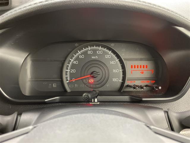 【スピードメーター】メーターがシンプルで見やすく運転しやすいですね！