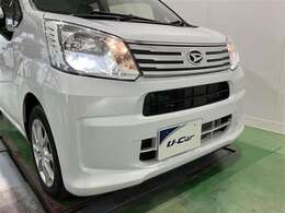 LEDヘッドライトで雨の日、夜間も安心。