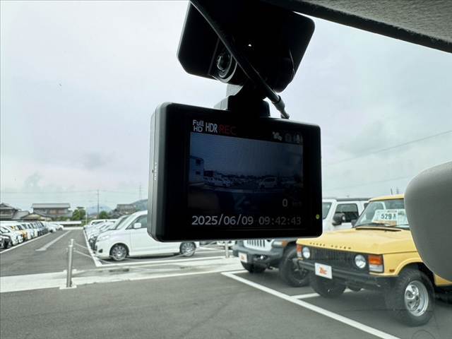 仕入れに特化したお店です。『予約制』とさせていただき、他のお客様を気にせずにおくつろぎ下さい。