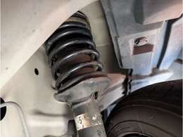 RSRダウンサス装備で程よくローダウンです！！カーブも安定！！