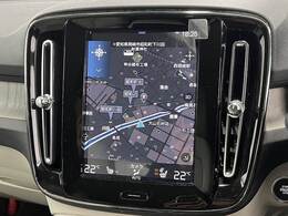 【純正メモリナビ】です。BluetoothやAppleCarplay等充実装備。