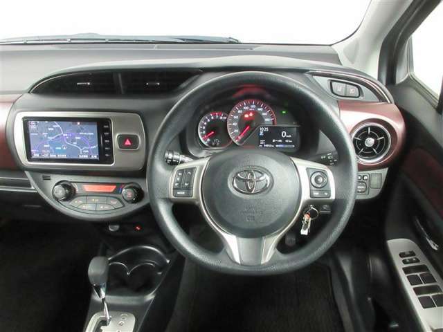 運転席はその車の重要ポイント。ぜひ実際にご乗車ください。お待ちしております。
