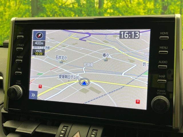 【9インチ　ディスプレイオーディオ大画面ディスプレイへお持ちのスマートフォンと連携して、ナビやbluetoothでの音楽再生が可能です♪デザインはもちろん操作性も良好！別途ナビ機能の取付可能です♪