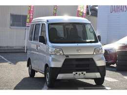 軽自動車の場合、車庫証明申請費用は12600円。小型車の場合は14800円となりますが、ご自身で提出頂く場合は省く事が可能です。ご納車時はお引き取りをお願いしております。