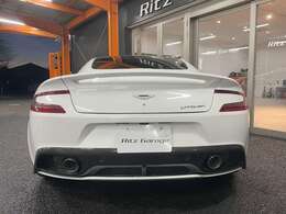 パーキングセンサー＆バックカメラ付き！アストンマーティン生粋のV12搭載ヴァンキッシュぜひご体感ください！