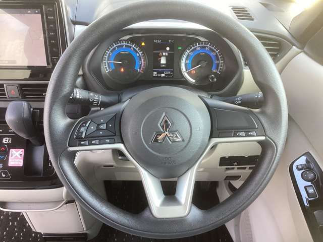 運転者にとっては日々使用することとなる運転席です。運転席が快適だと運転に集中することができますね。