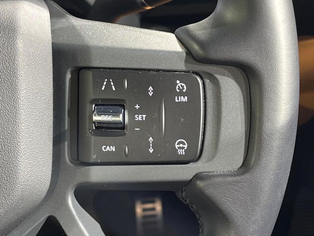 ◆アダプティブクルーズコントロール『ミリ波レーダー、ステレオカメラにより先進のクルージングをサポート。レーンキープアシストも内蔵。安心・快適なドライブを♪』