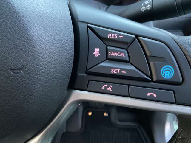 ハンドルスイッチ、プロパイロット付きでバイパスや高速道路走行時のドライバーの負担を軽減いたします