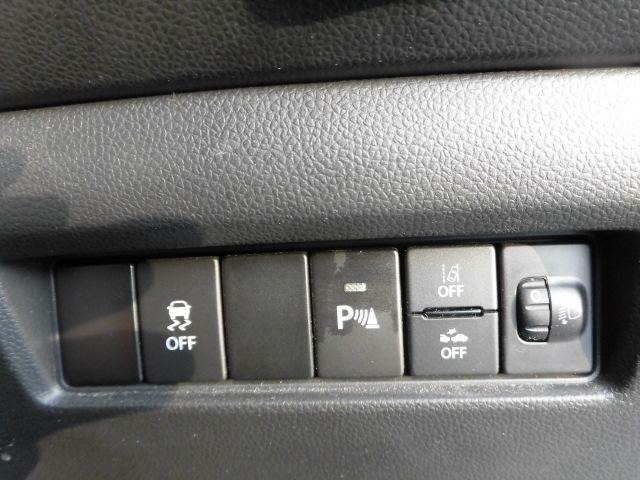 各種スイッチは運転席右側にあります。