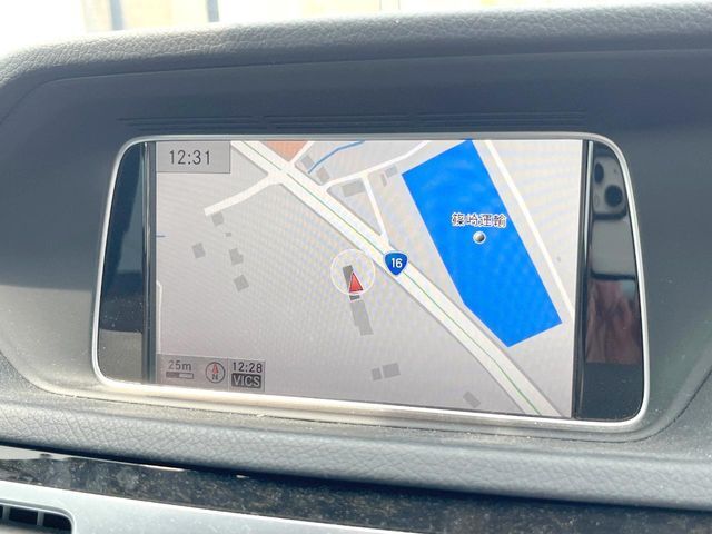 ●Mercedes純正ナビ:一体感のあるナビは、高級感ある車内を演出してくれます。Bluetooth再生などオーディオ機能も充実しておりますので、運転もより楽しめます♪