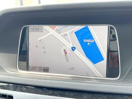 ●Mercedes純正ナビ:一体感のあるナビは、高級感ある車内を演出してくれます。Bluetooth再生などオーディオ機能も充実しておりますので、運転もより楽しめます♪