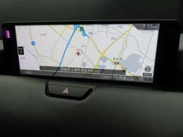 ナビSDを装着済みですので、ご納車後は直ぐにご使用いただけます。CDやDVDは装備していませんが、フルセグ付きでTVの視聴も可能です。