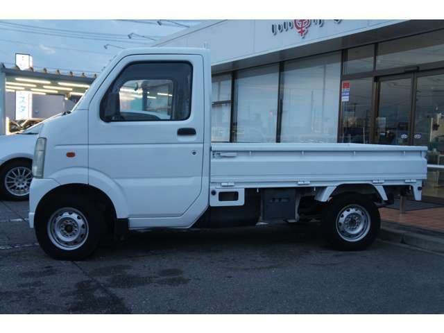 お車の事なら何でもご相談ください。私たちがしっかりサポートさせて頂きます。下取り、処分するお車、不動車がございましたらご相談ください。他店に負けないように頑張てます！！