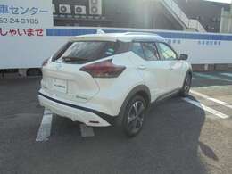 日常からレジャーなどのアウトドアなど様々な場面で活躍するSUVの車になります！