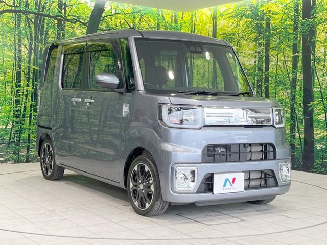 大好評のボディコーティング「弾スプラッシュコート」もご納車までに施工可能。通常のガラスコートと異なる、耐久年数6年の無機質ガラスコーティングが、ボディをキレイな状態に保ってくれます。