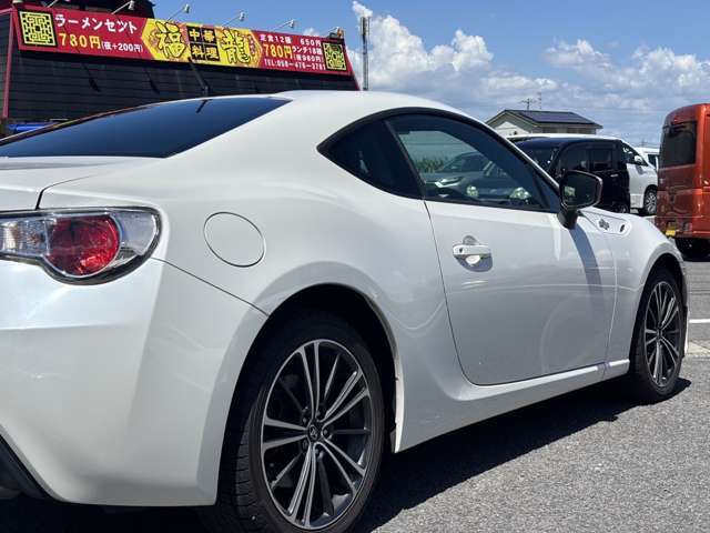 東海環状自動車道　大垣西ICから車で5分、国道21号線沿いにございます！ファミリーマート垂井綾戸店様が目印です。