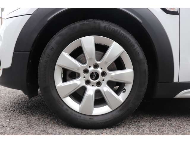 純正17インチアルミ