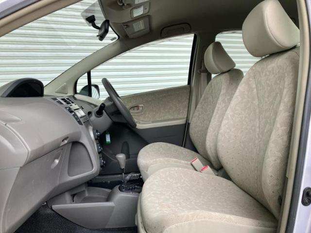 WECARSでは各商談席に大型モニターをご用意しております！見やすい大画面でゆったりと全国の在庫をご覧いただけます！是非ご来店お待ちしております！