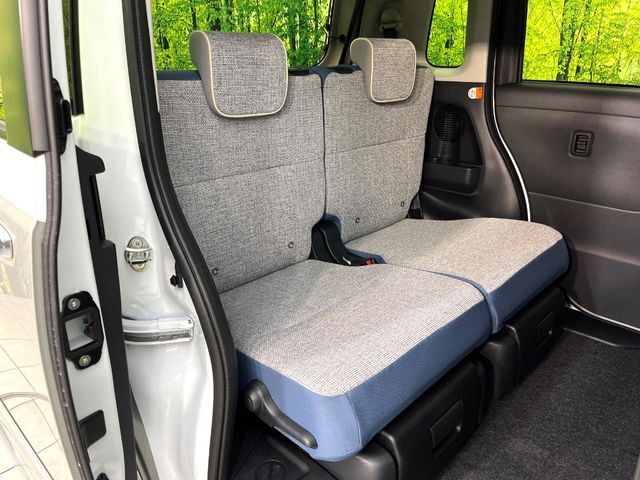 高品質なオリジナルフロアマットもオプションにてご用意しております。お好きなデザインやカラーをお車に合わせて選んでいただくことができます♪