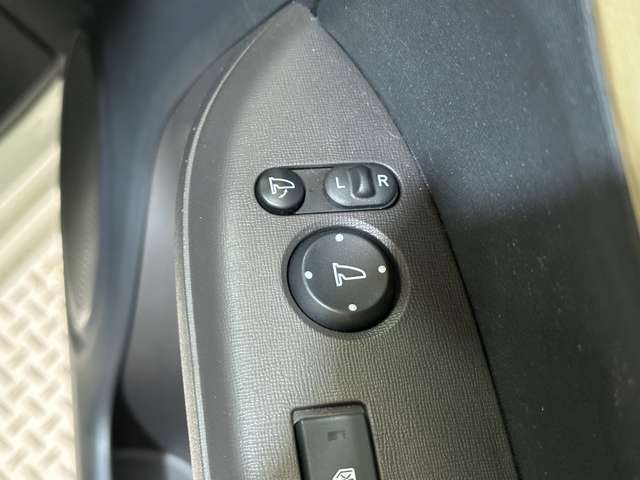 掲載後わずか1日で売れてしまう車も多くあります。せっかくご来店頂いても売約済み…ということがないよう、ご来店前にお電話でご確認をお願いいたします。
