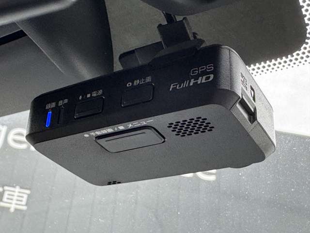 純正ドラレコ付き★最近はあおり運転なども多いので、付けられる方が多いです！！　※SDカードを別途ご購入頂く可能性もございます！