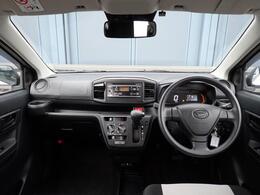 インパネ画像になります。車内は専門業者にて室内クリーニング施工済みなので、大変清潔です。
