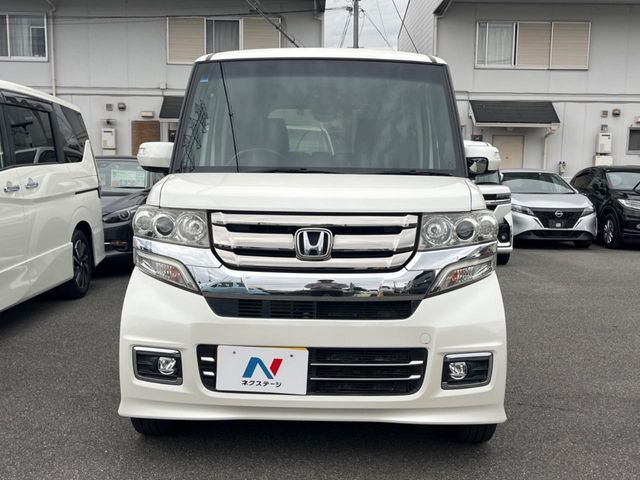 弊社では、全車『修復歴なし』のお車のみ取り扱っております。専任バイヤーによる厳選した仕入れの後、入庫後の車両チェックを行い、ネクステージが認定した高品質な中古車をご提供しております。