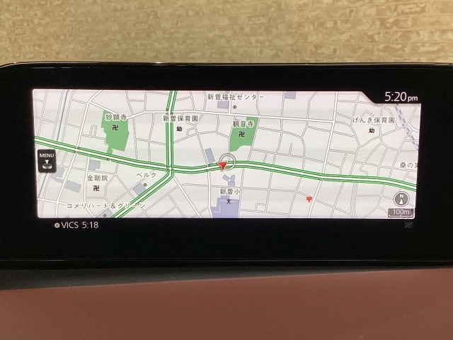8.8インチセンターディスプレイにナビやフルセグTV、インターネットラジオやBluetoothなどのエンターテーメント機能を凝縮したマツダコネクト！