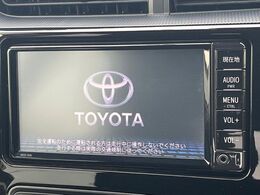 【メーカー純正ナビ】インテリアに溶け込むスタイリッシュな「専用設計」メーカーナビを装備♪視認性や操作性など基本性能にも優れ、より上質なカーライフをお楽しみいただけます。