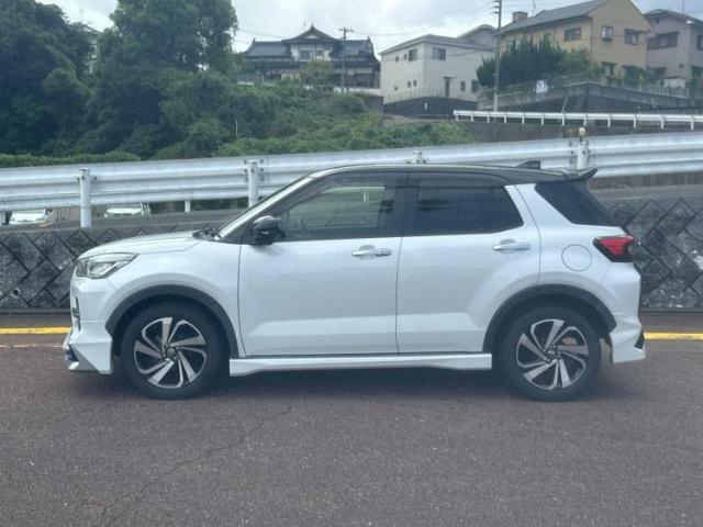 全国に店舗を展開しているのでどこでもお取り寄せが可能です！この車が気になるけど遠方だから・・・と諦める必要はありません！※別途陸送費が必要です。