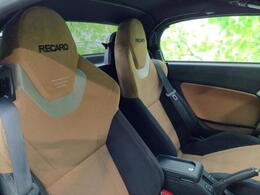 「この車の写真をもっと見たい」「状態が気になる」「この装備はついている？」どんな小さな疑問でもお気軽にお問い合わせください！