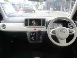 インパネ全体です！内装のボタンの位置などをご確認ください♪