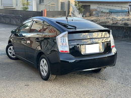当店では、ハイエースの車両を多数掲載しております。さまざまなモデルや仕様のハイエースをご覧いただけるので、ぜひ一度ご確認してみてはいかがでしょうか。ご希望の条件に合った車両が見つかるかもしれません！