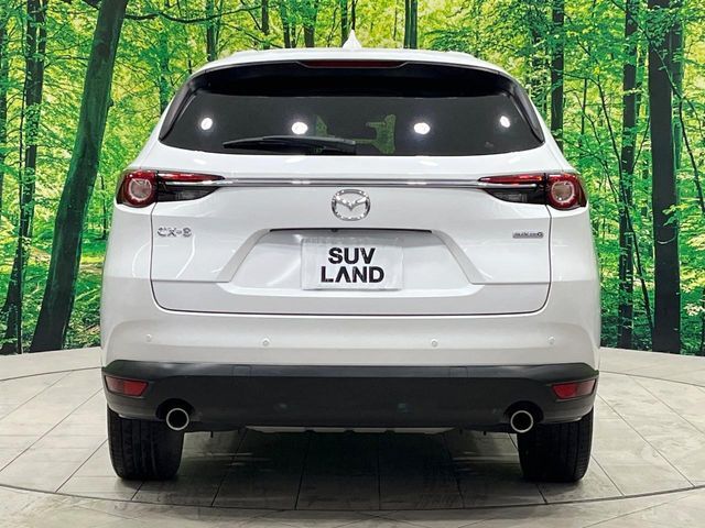 安心の最長10年・走行無制限保証（有償）をご用意。保証内容も充実はもちろん、無料点検＆オイル交換や、年中無休の全国・24時間ロードサービスも付帯されておりますのでご安心下さい。