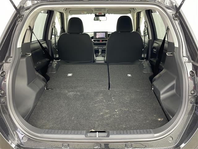 【シートアレンジ】乗せる人数、荷物によってシートをアレンジすれば、ダンボールなどの大きい荷物や、釣り具などの長尺物も載せられそうですね！