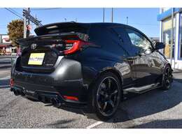 内外装程度良好！少走行なGRヤリスのカスタマイズカーが入庫いたしました！