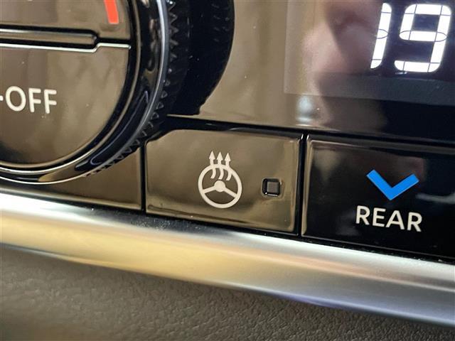 【ステアリングヒーター】冬場の寒い日に手がかじかんで運転が危険にさらされることもこれがあれば安心です！！ハンドルがじわっと暖かくなります♪